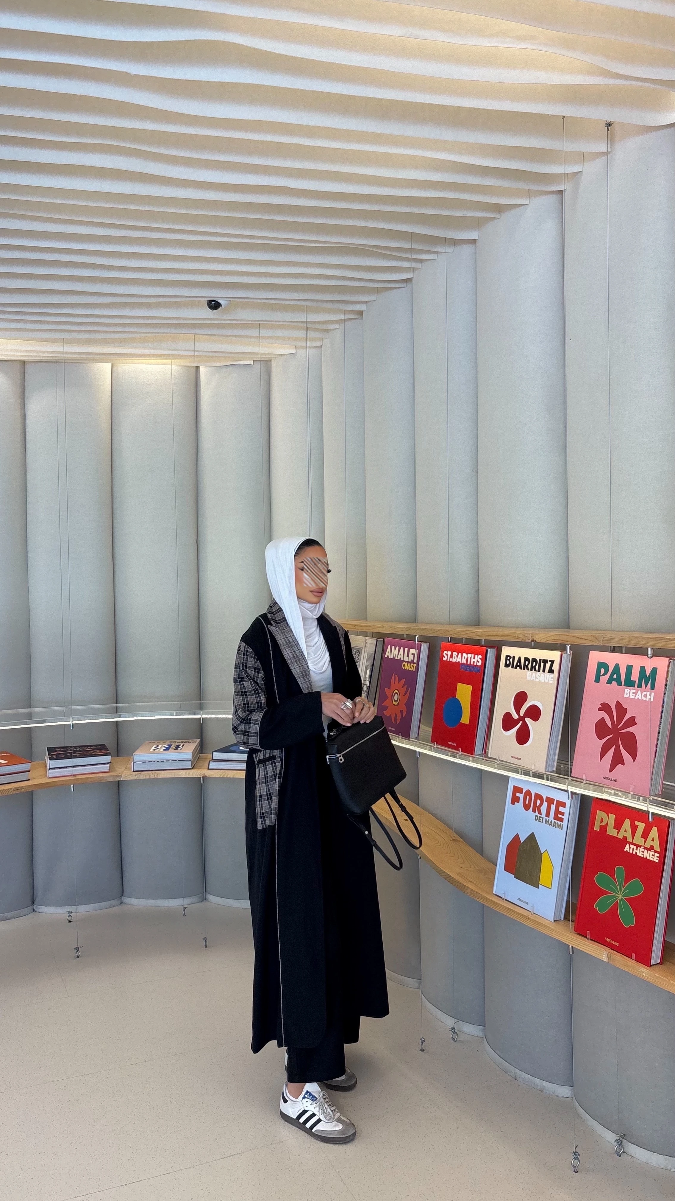 صورة مصغرة رقم 4 للمنتج بليزر اسود لنن