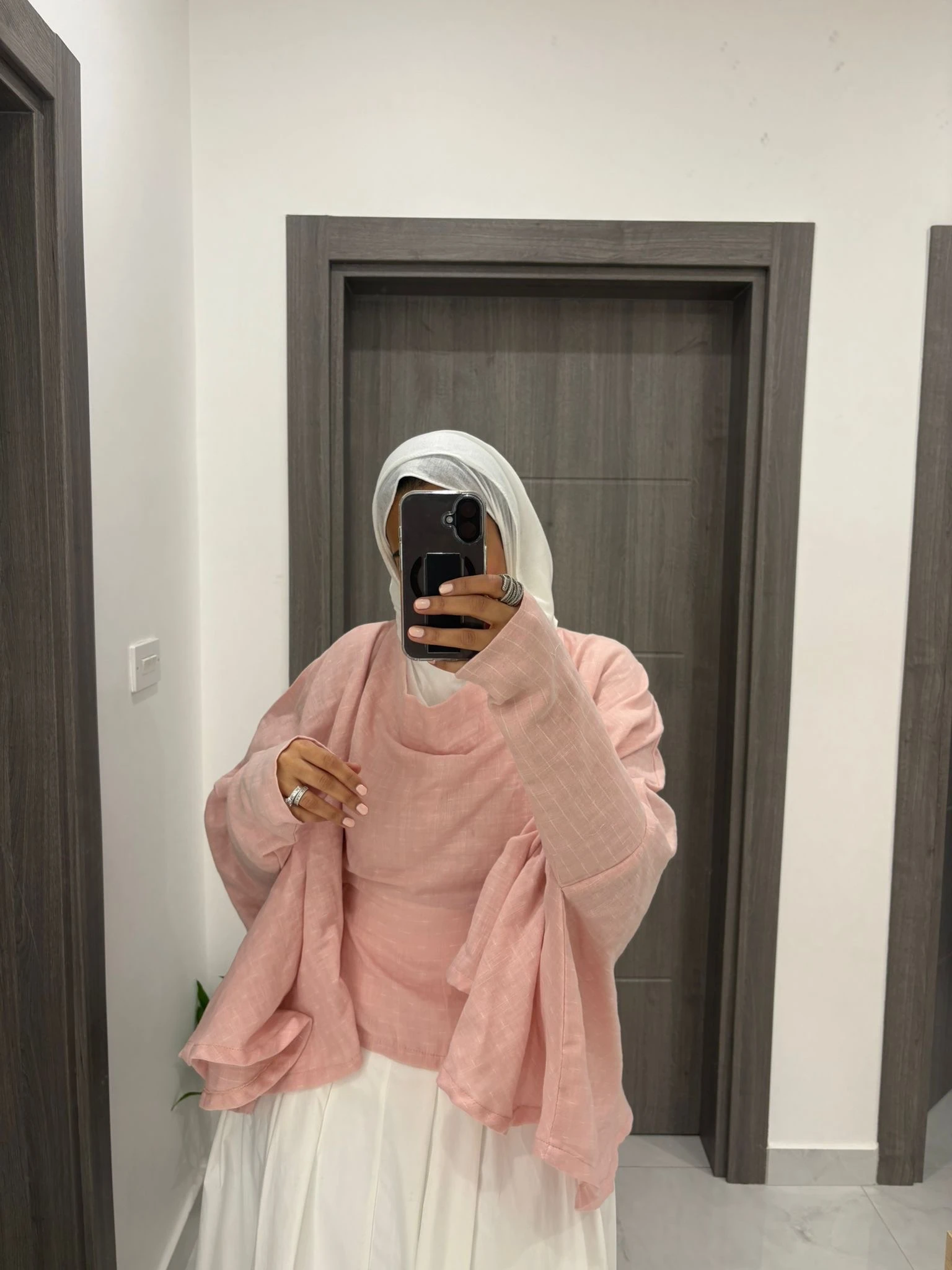 صورة مصغرة رقم 2 للمنتج قميص لنن وردي